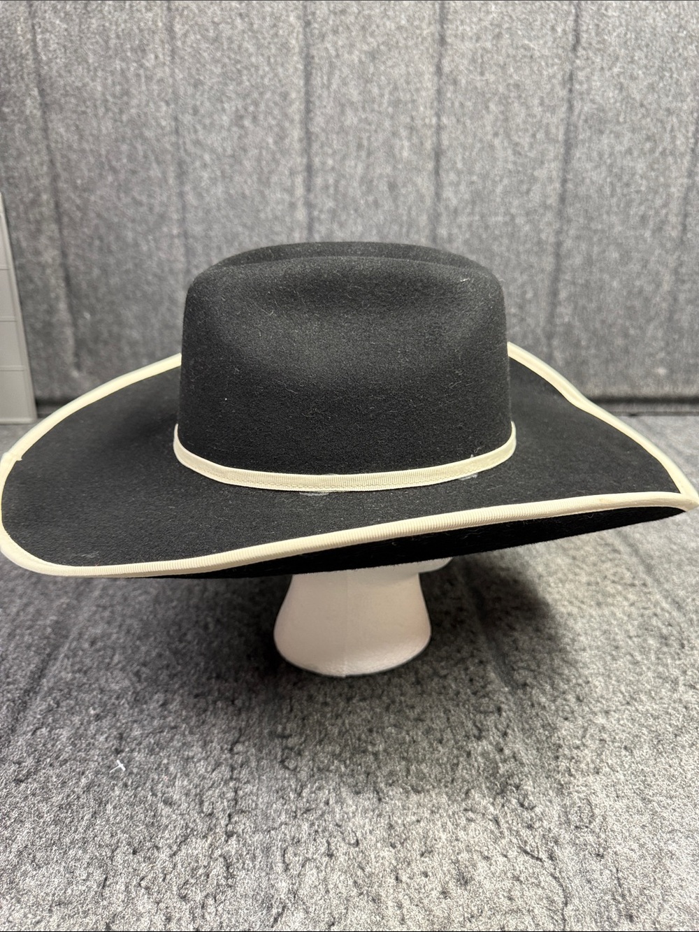 Bullhide Black Felt Western Hat with Cream Trim and Band - Picture 5 of 7